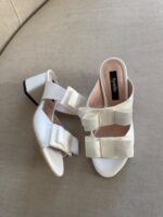 White bowie